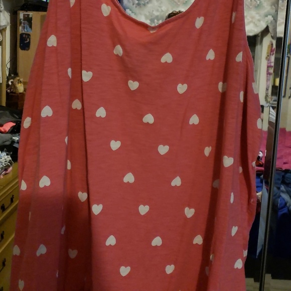 torrid Tops - Coral and hearts torrid tank top sz 3 torrid Tops - Coral and hearts torrid tank top sz 3